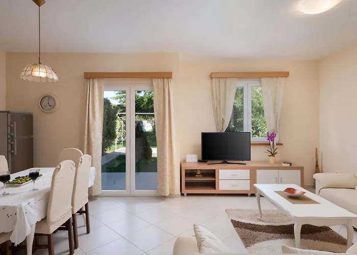 Villa Green Oasis With Private Pool, Full Privacy Villa Sukošan