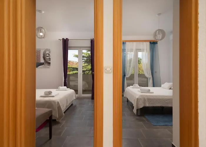Villa Green Oasis With Private Pool, Full Privacy * Sukošan