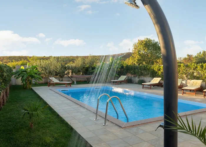Villa Green Oasis With Private Pool, Full Privacy