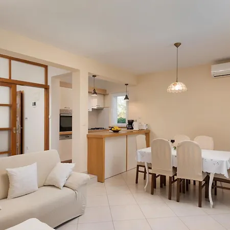 Oasis With Private Pool, Full Privacy 빌라 Sukošan