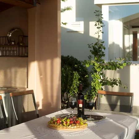 Oasis With Private Pool, Full Privacy Sukošan