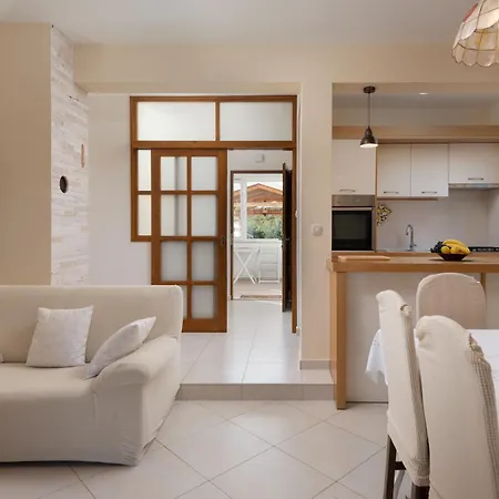 Oasis With Private Pool, Full Privacy 빌라 Sukošan