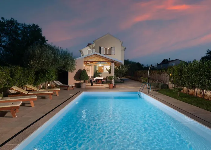Villa Villa Green Oasis With Private Pool, Full Privacy Sukošan