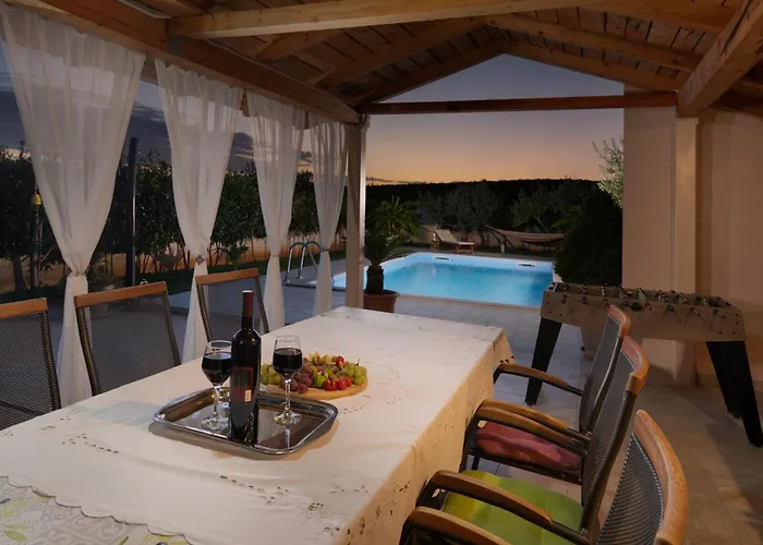 Villa Green Oasis With Private Pool, Full Privacy * Sukošan